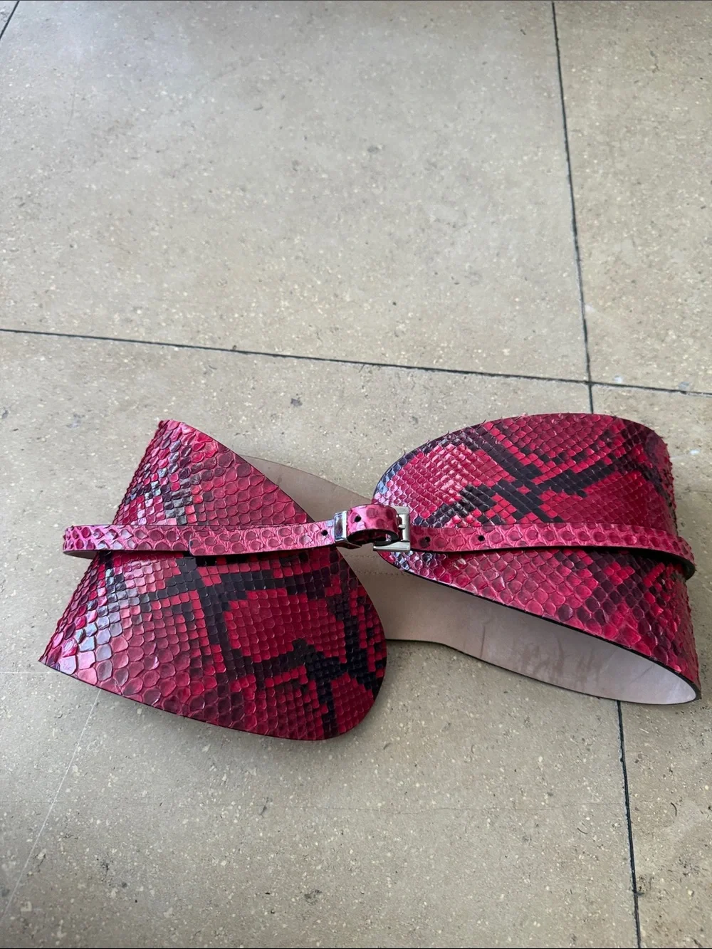 Michael Kors Collection Red and Black Snakeskin-Pattern Waist Belt